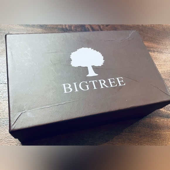 Big Tree dressy silver high heels, with adorable bow, barely worn - Picture 7 of 9